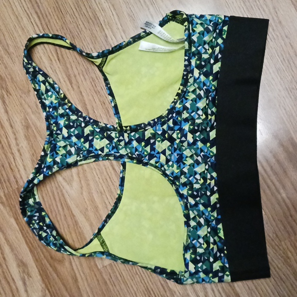 Sports bra small - Picture 3 of 5